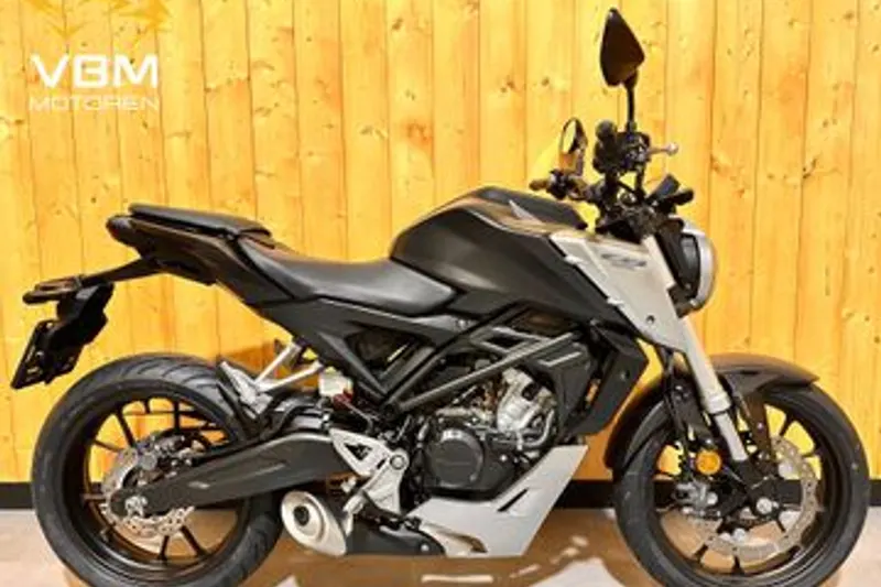 Honda CB125R (2018)