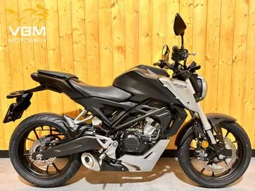 Honda CB125R (2018) — foto 1