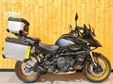 QJ Motor SRT 900 SX Touring (2026) — foto 1