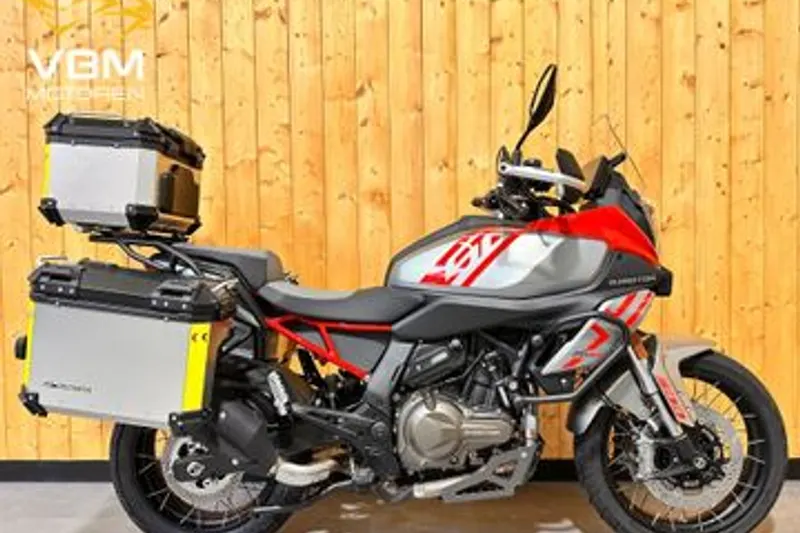 QJ Motor SRT 600 SX Touring (2026)