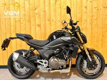 QJ Motor SRK 550 (2026) — foto 1