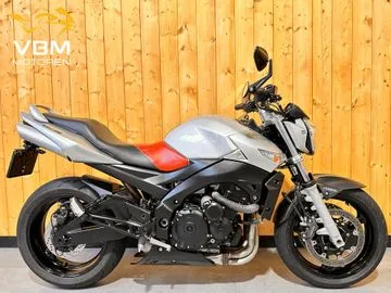 Suzuki GSR600 (2007) — foto 1