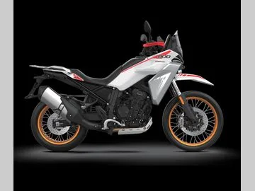 QJ Motor SRT 800 RX (2026) — foto 1