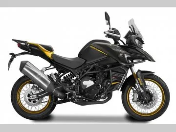 QJ Motor SRT 800 SX Touring (2026) — foto 1