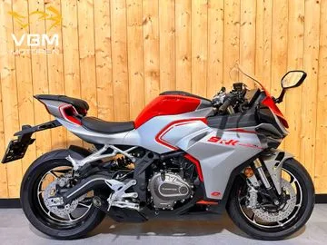 QJMotor SRK (2026) — foto 1