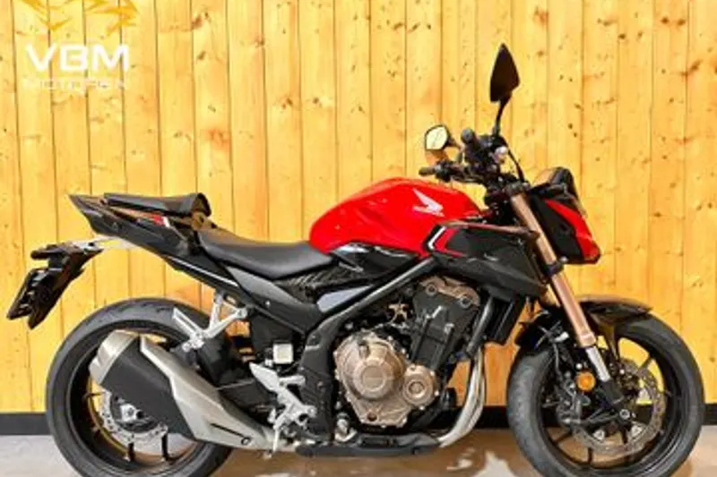 Honda CB500F (2022)