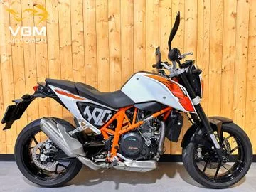 KTM 690 Duke (2016) — foto 1