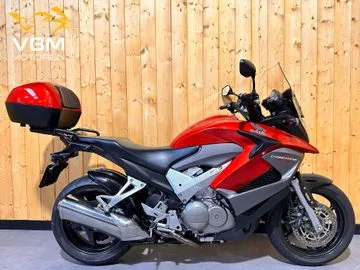 Honda VFR 800 X Crossrunner (2012) — foto 1
