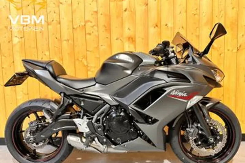 Kawasaki Ninja 650 (2022)