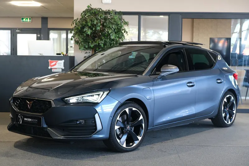 CUPRA Leon (2023)