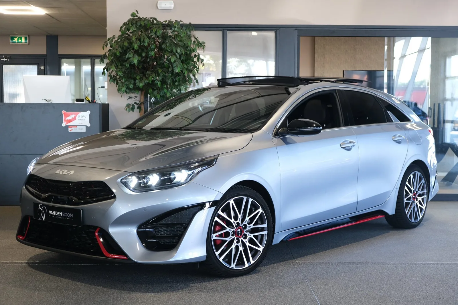 Kia ProCeed (2021) — foto 1