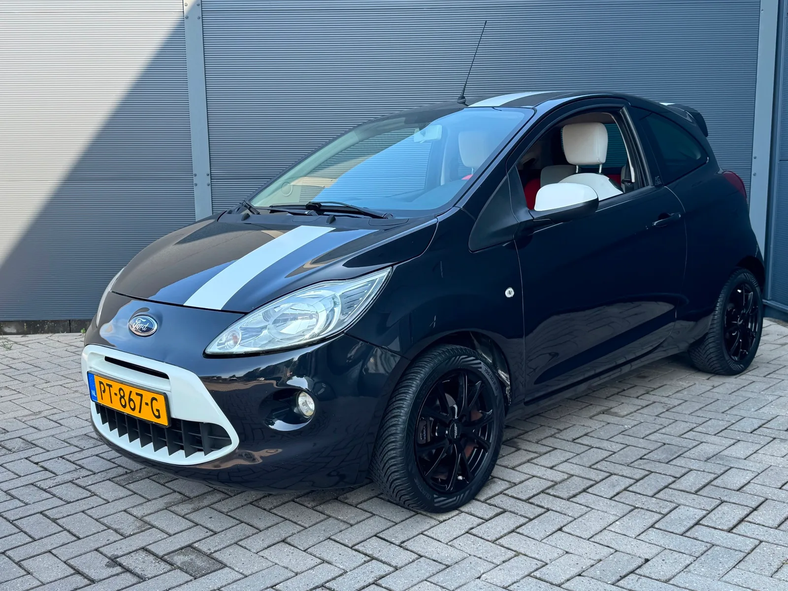 Ford Ka (2010) — foto 1