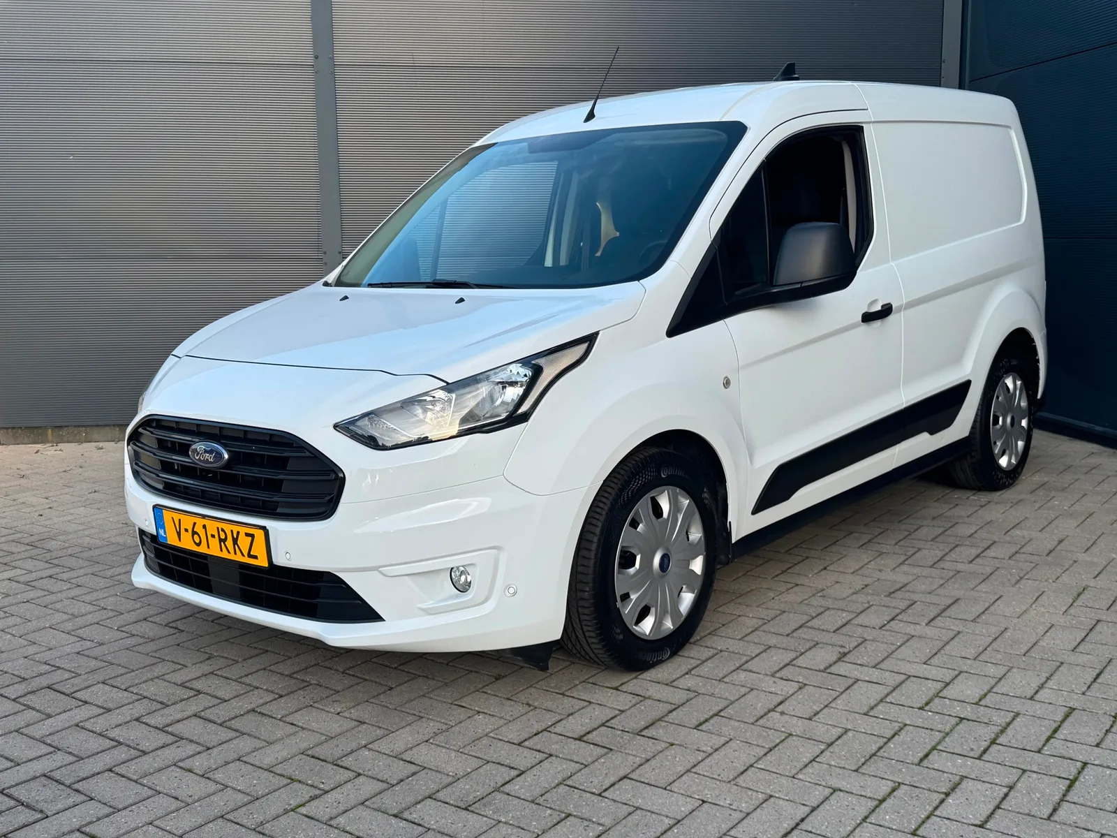 Ford Transit Connect (2021) — foto 1
