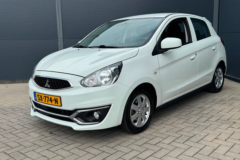 Mitsubishi Space (2018)
