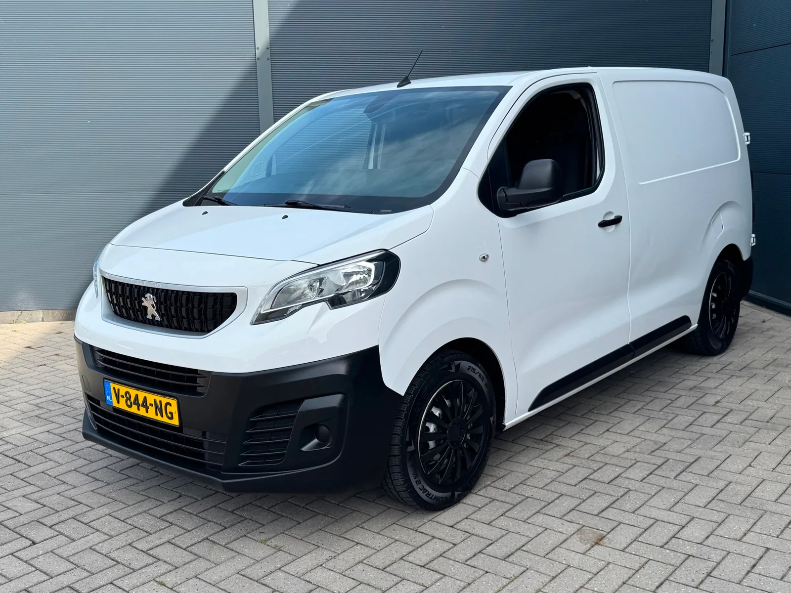 Peugeot Expert (2018) — foto 1