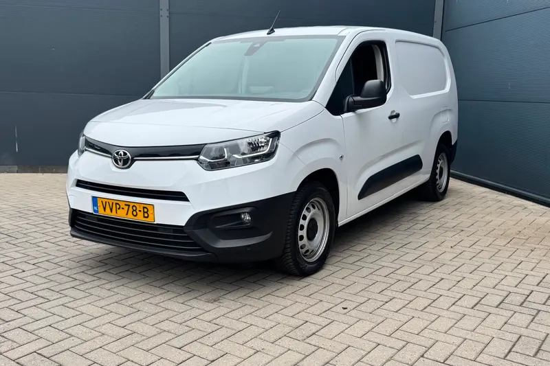 Toyota Proace (2023)