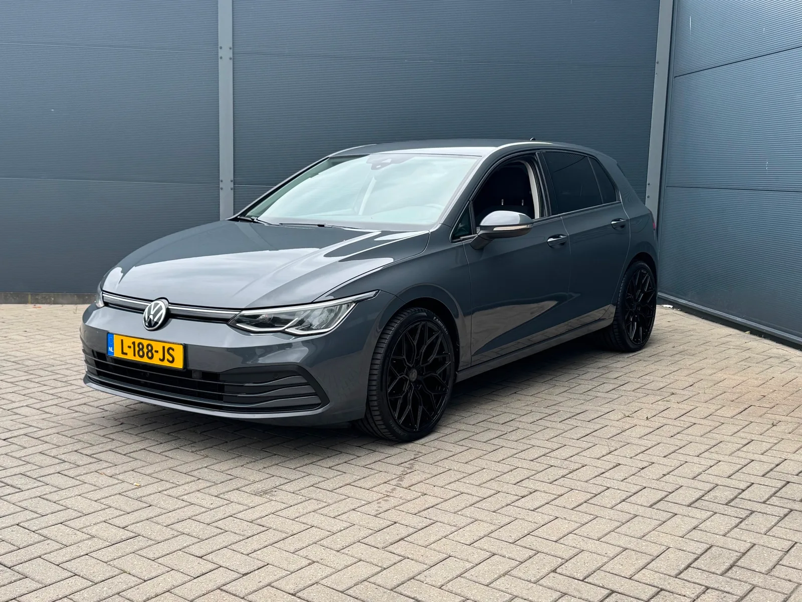 Volkswagen Golf (2020) — foto 1