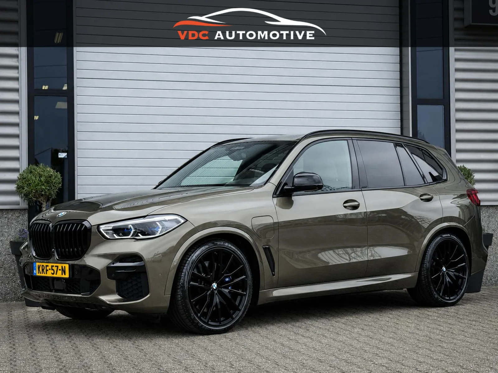 BMW X5 (2021) — foto 1