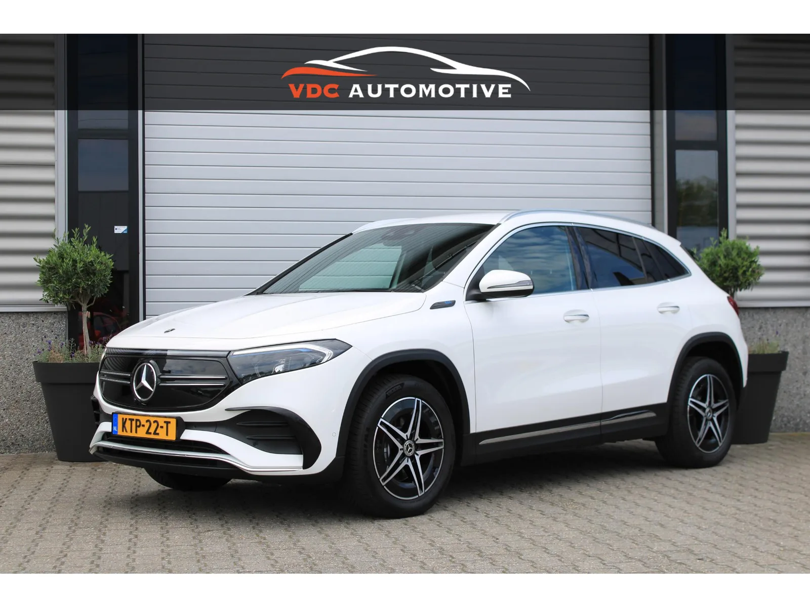 Mercedes-Benz EQA (2021) — foto 1