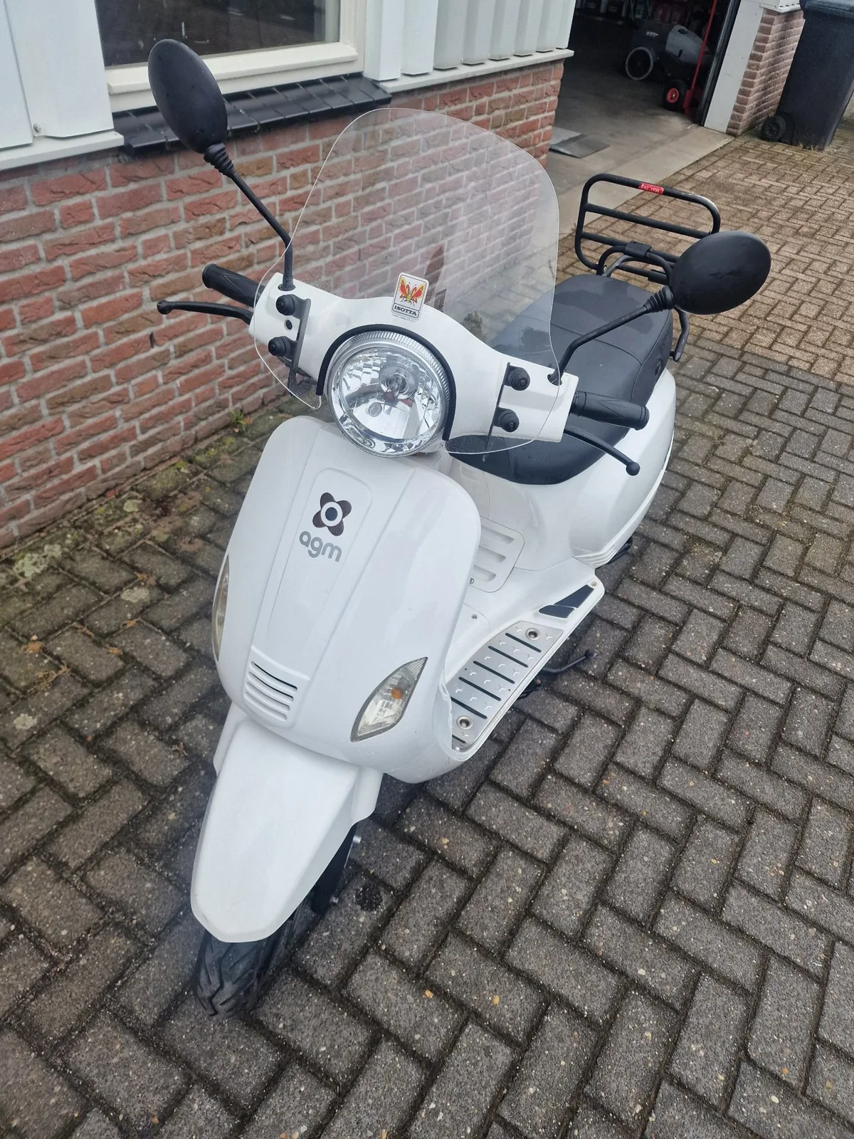 AGM VX50 (2015) — foto 1