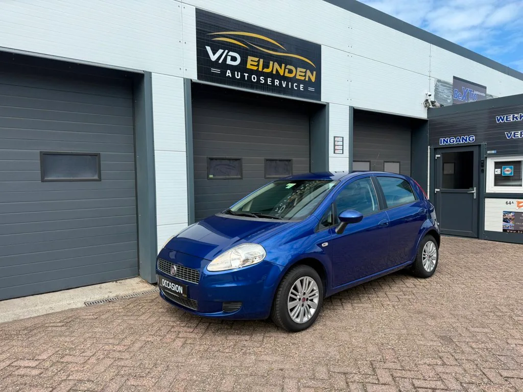 Fiat Grande Punto (2009) — foto 1