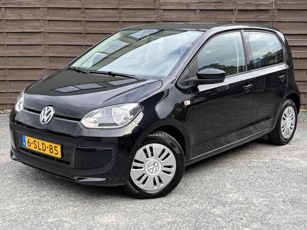Volkswagen Up! (2013) — foto 1