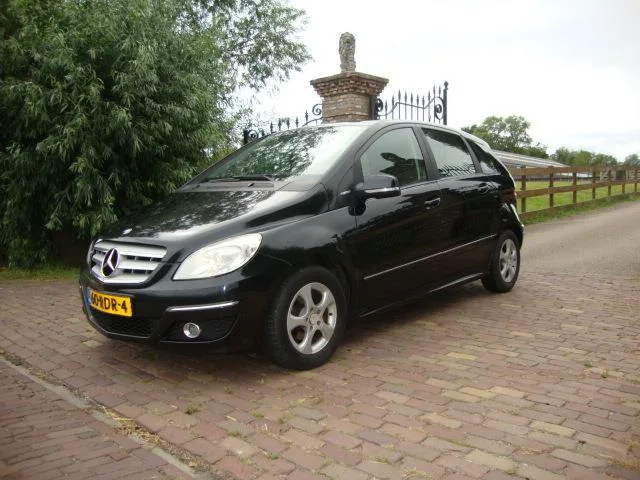 Mercedes-Benz B-Klasse (2009) — foto 1