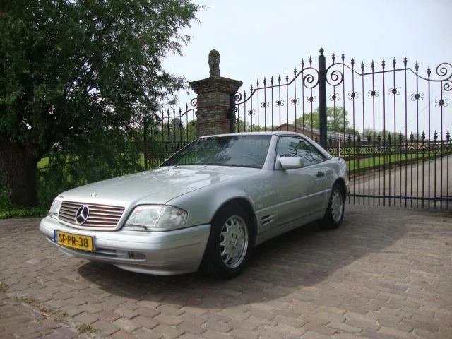 Mercedes-Benz SL-Klasse (1997) — foto 1