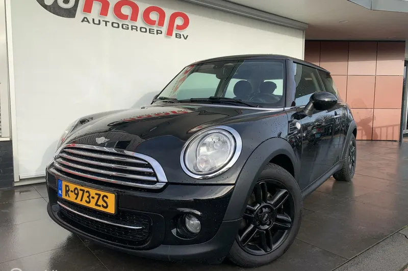 MINI Cooper (2012)
