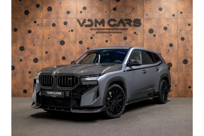 BMW XM (2024)