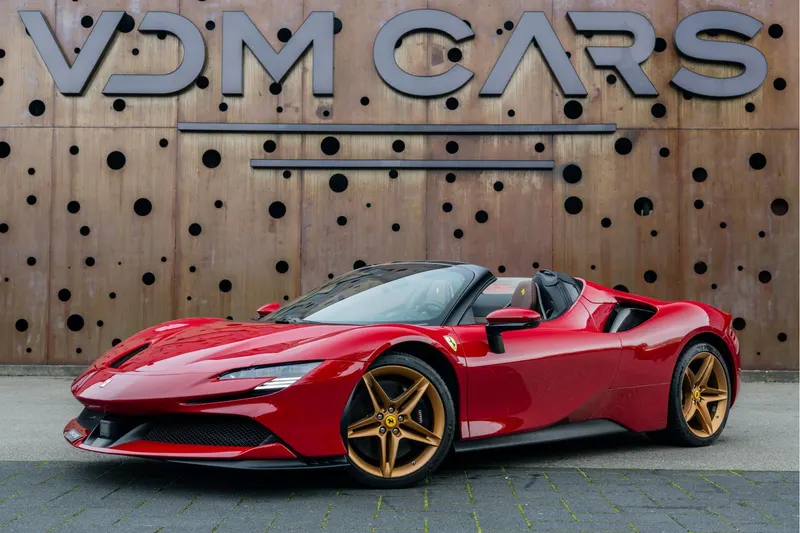 Ferrari SF90 Spider (2025)