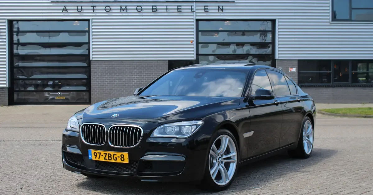 BMW 7-Serie (2012) — foto 1