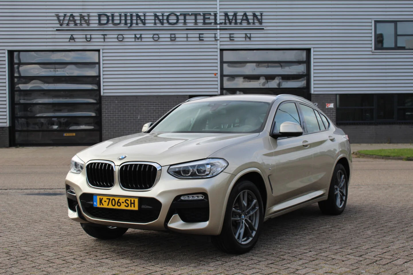 BMW X4 (2019) — foto 1