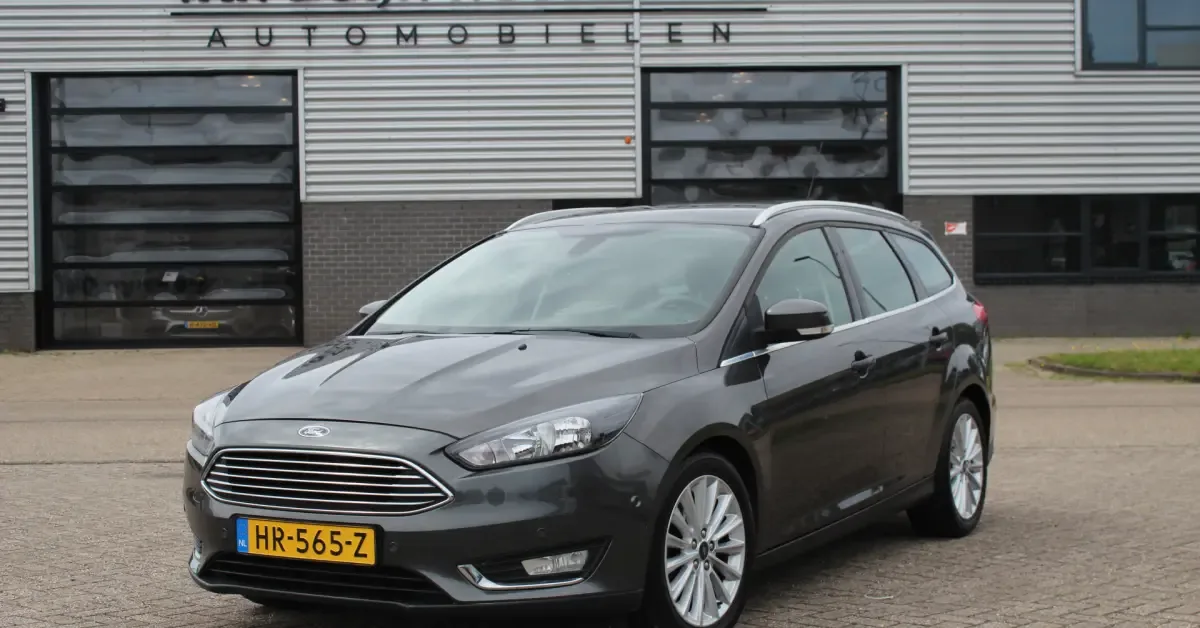 Ford Focus (2015) — foto 1