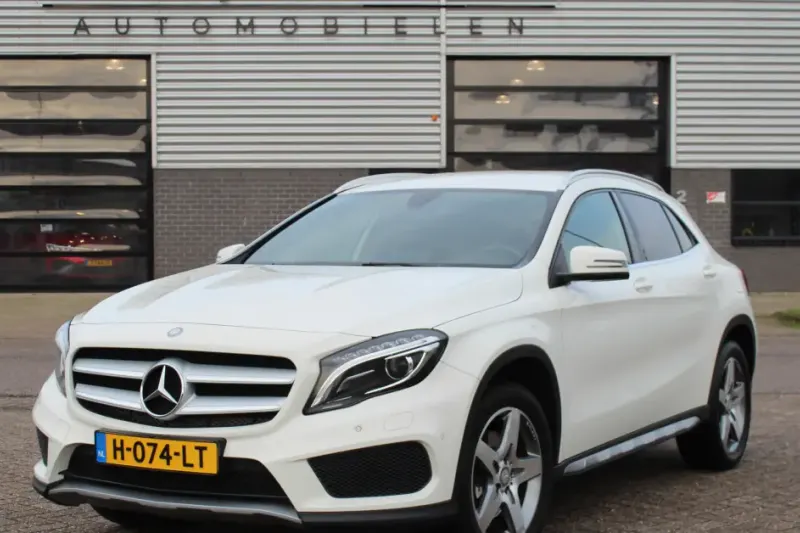 Mercedes-Benz GLA (2016)