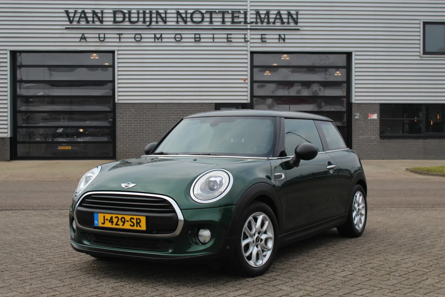 MINI One (2017) — foto 1