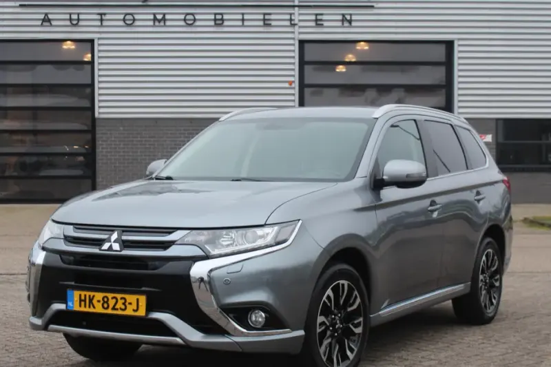 Mitsubishi Outlander (2015)