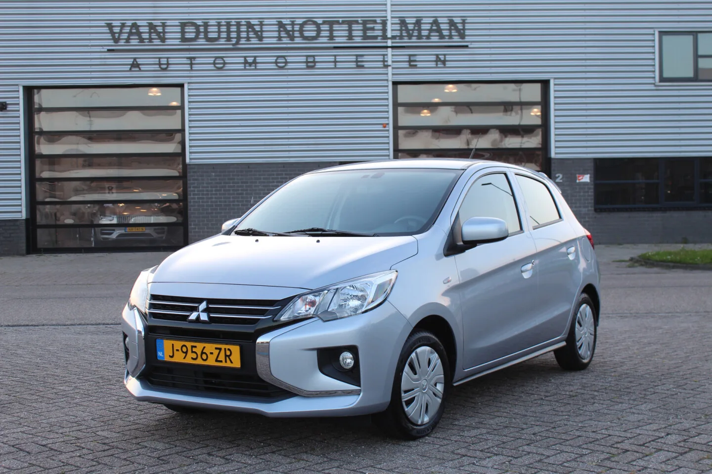 Mitsubishi Space Star (2020) — foto 1