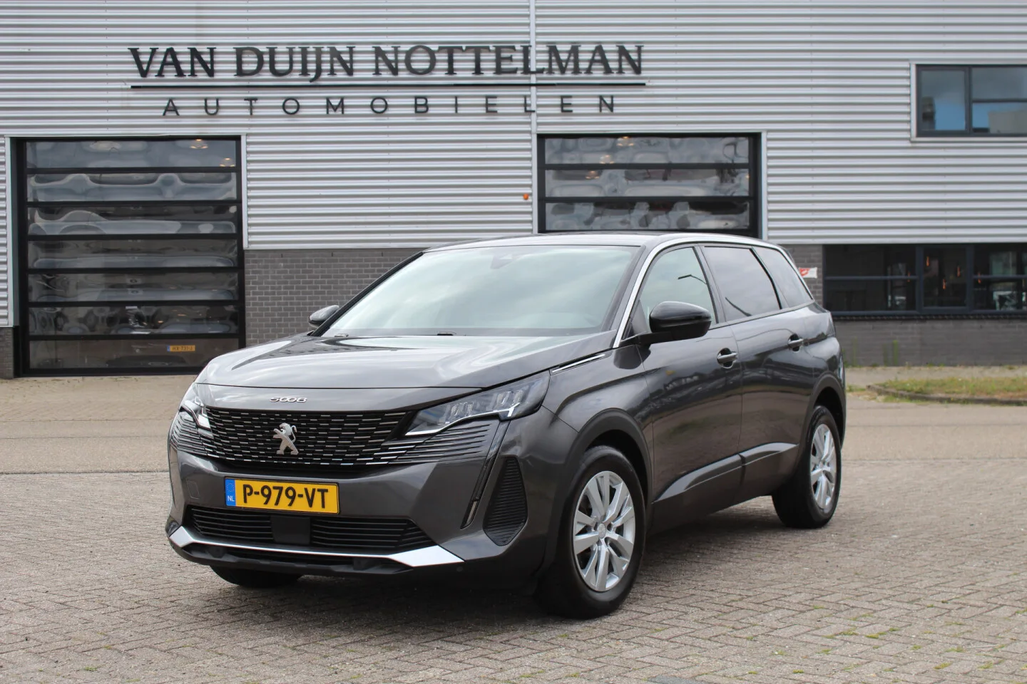 Peugeot 5008 (2022) — foto 1