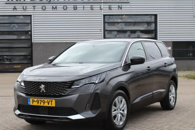 Peugeot 5008 (2022)