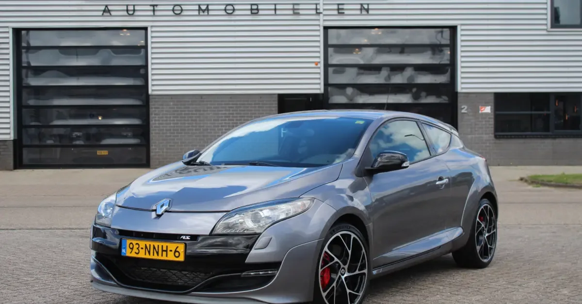 Renault Mégane (2010) — foto 1