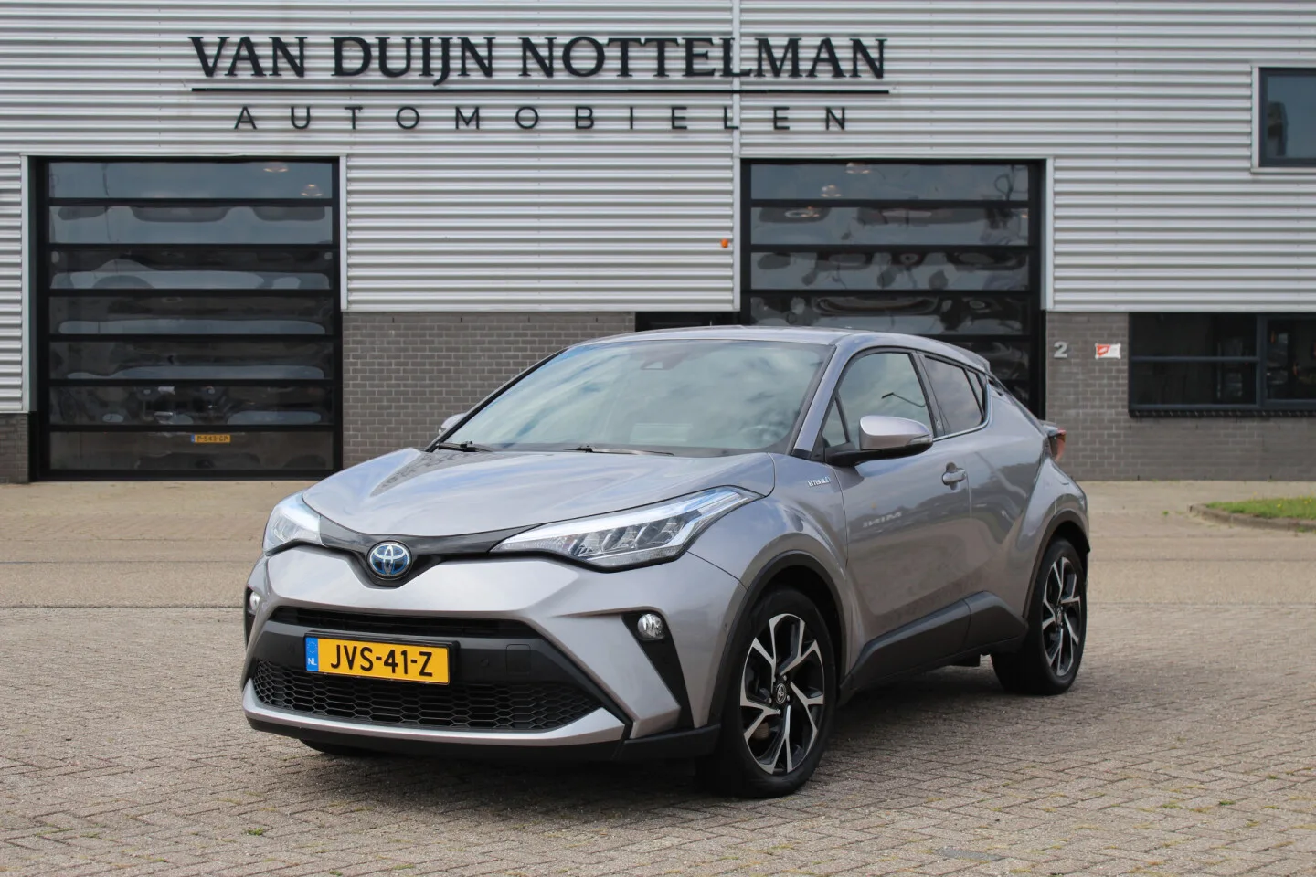 Toyota C-HR (2021) — foto 1