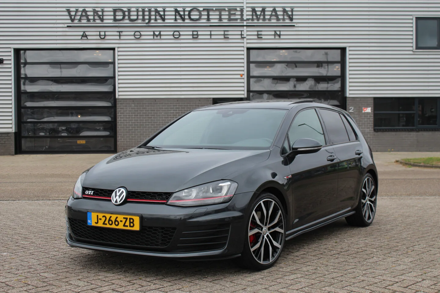 Volkswagen Golf (2016) — foto 1