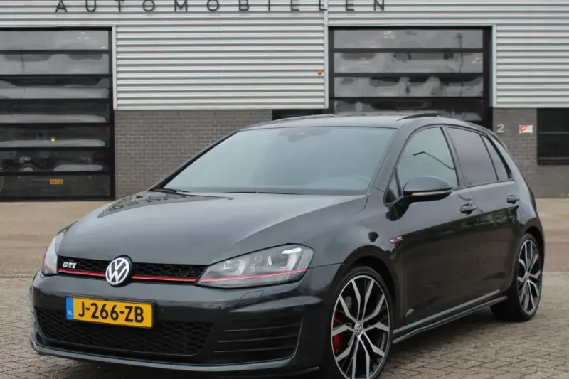 Volkswagen Golf (2016)