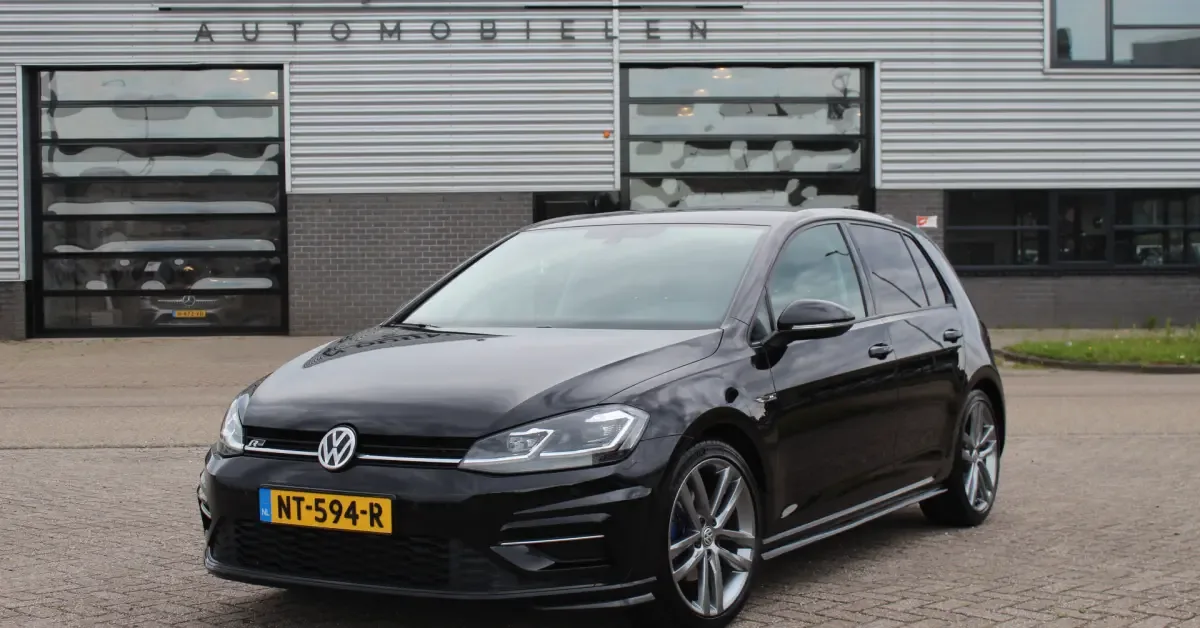 Volkswagen Golf (2017) — foto 1