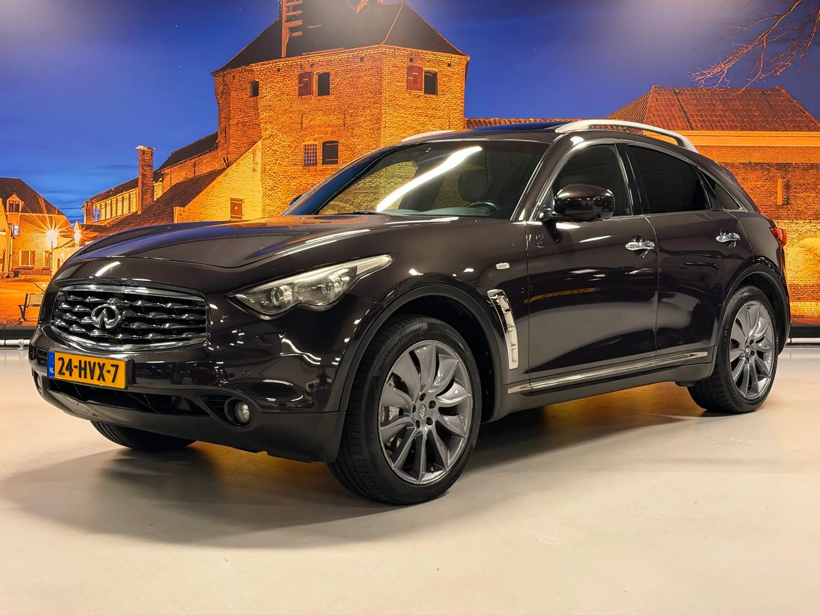 Infiniti FX (2009) — foto 1