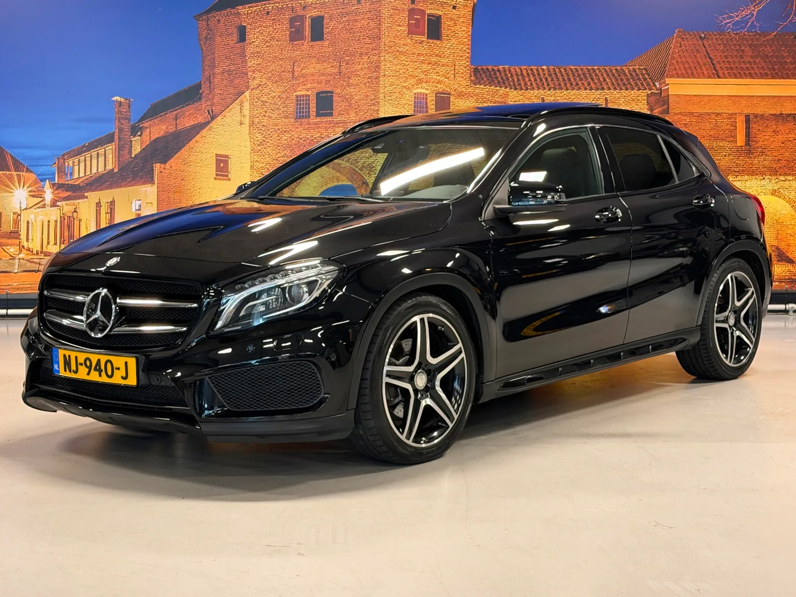 Mercedes-Benz GLA-Klasse (2014) — foto 1