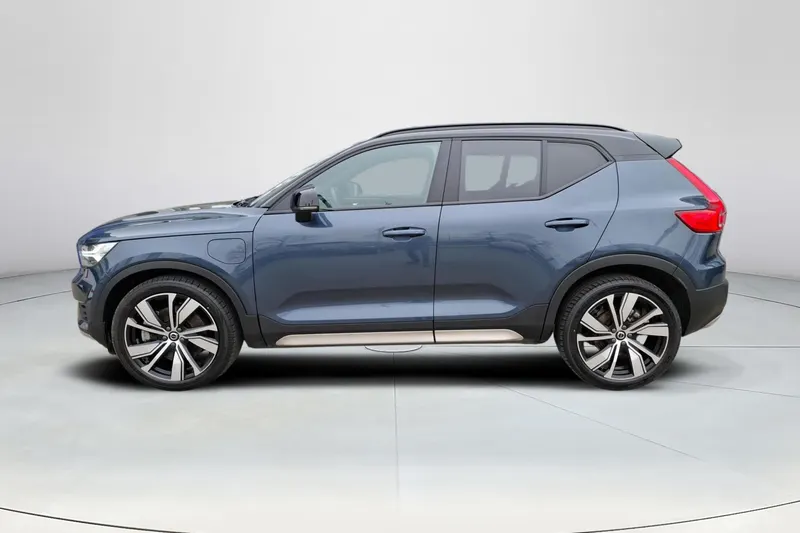 Volvo XC40 (2022)