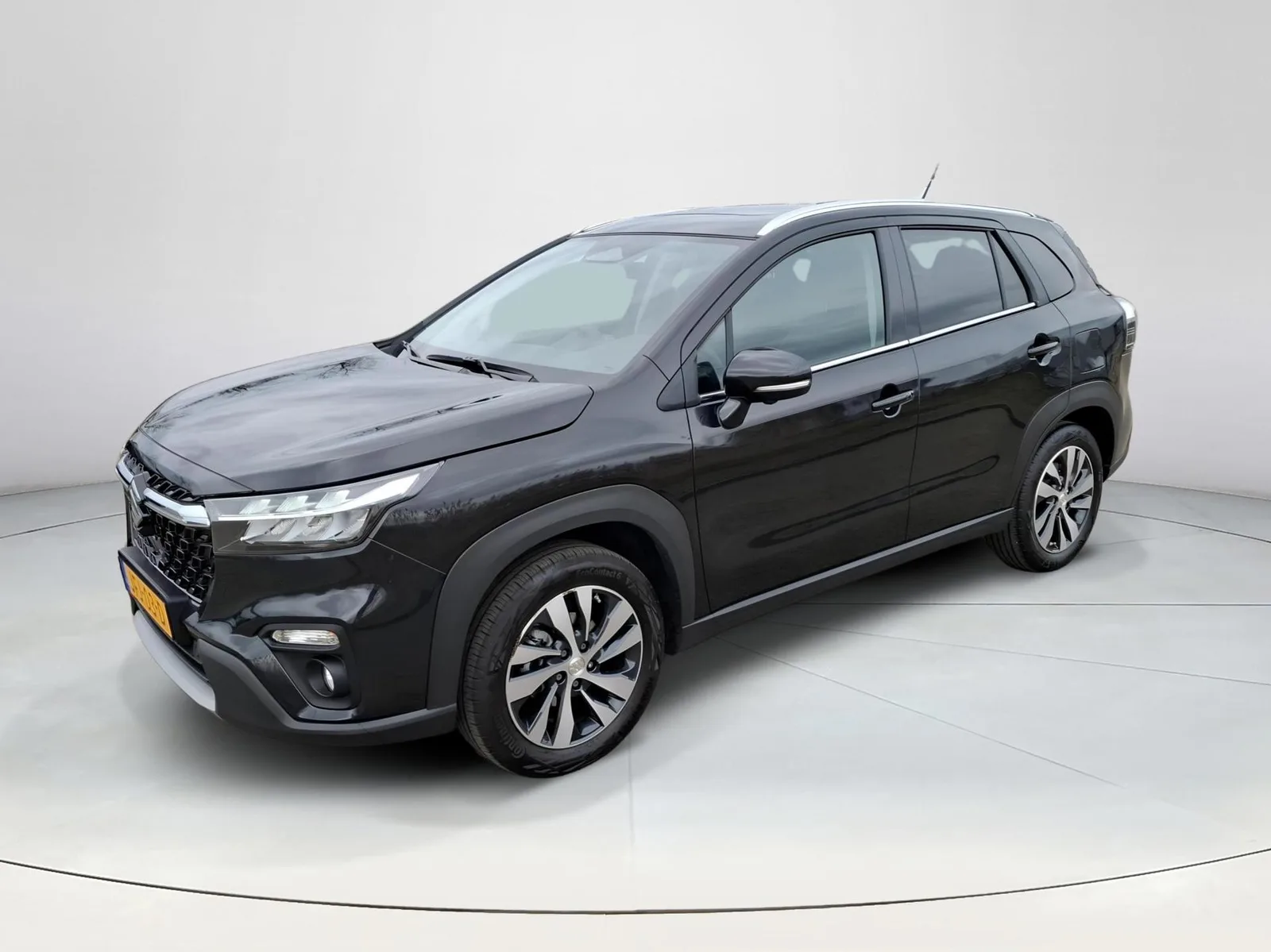 Suzuki S-Cross (2025) — foto 1