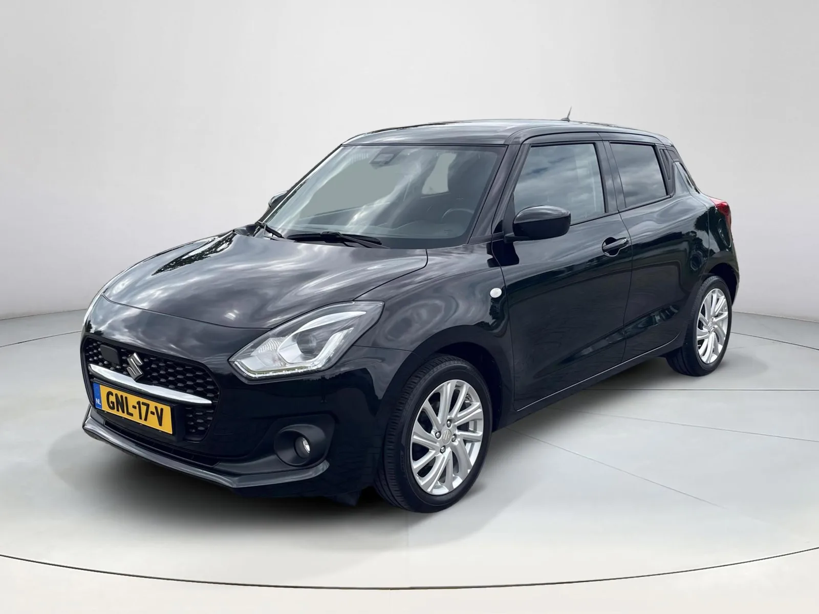Suzuki Swift (2022) — foto 1